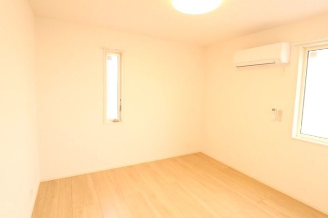 ��ʌ��z�J�s���C�N�^�E���U���ڂ̃A�p�[�g�̂��̑�