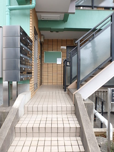 ��ʌ��������܎s�k����i���R���ڂ̃}���V�����̃G���g�����X