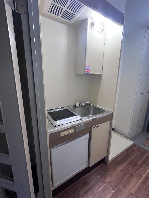 ��ʌ��������܎s��΋擌��΂S���ڂ̃}���V�����̃L�b�`��