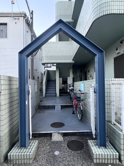 ��ʌ��������܎s��΋擌��΂S���ڂ̃}���V�����̃G���g�����X