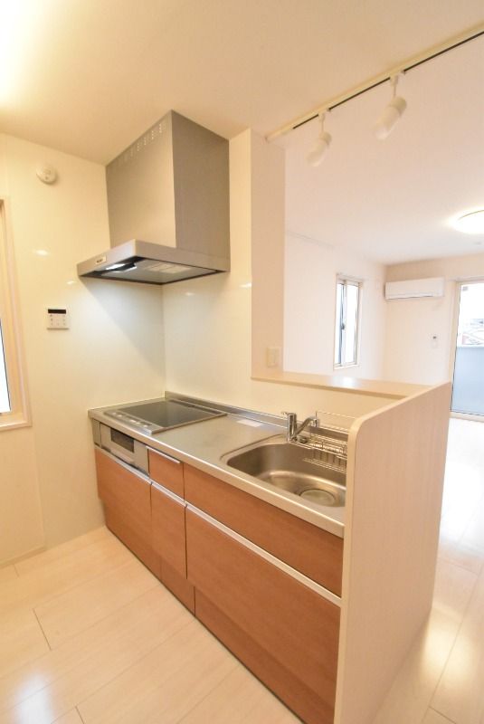 ��ʌ��������܎s�k��{�����R���ڂ̃A�p�[�g�̃L�b�`��