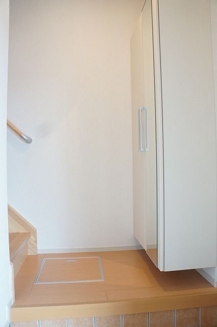 ��ʌ��������܎s�΋�厚���̃A�p�[�g�̌���