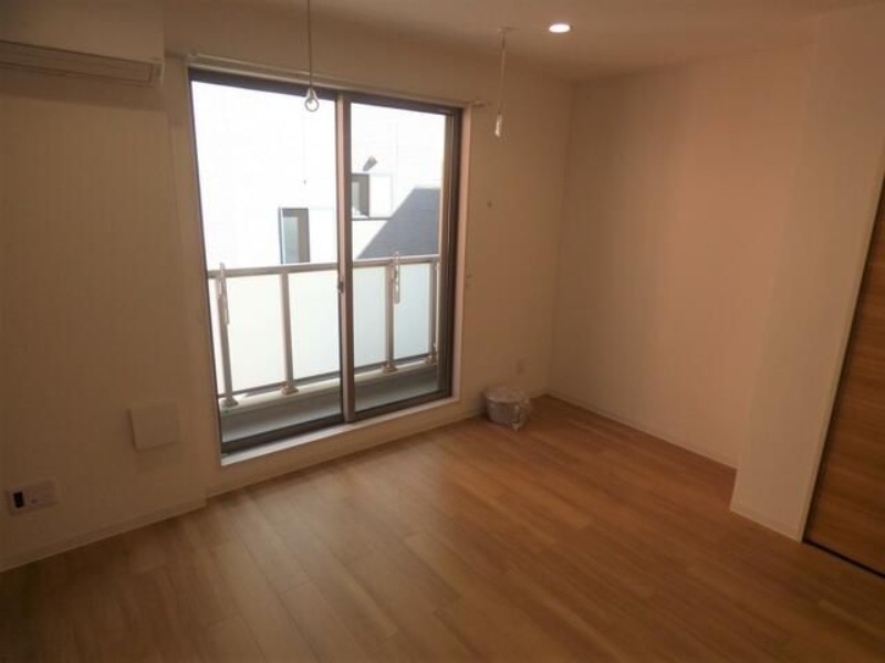 ��ʌ��������܎s��{��k�ܒ��P���ڂ̃}���V�����̋��ԁE���r���O