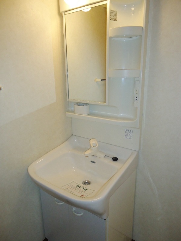 ��ʌ��������܎s�k��{�����P���ڂ̃}���V�����̐��ʏ�