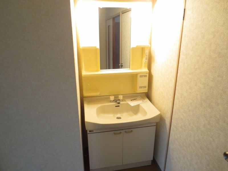 ��ʌ�����s���P���ڂ̃A�p�[�g�̐��ʏ�