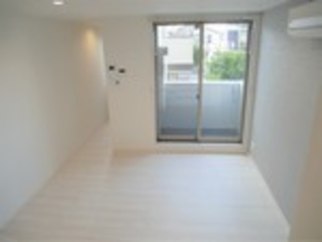 ��ʌ��������܎s�k��A�|���P���ڂ̃A�p�[�g�̋��ԁE���r���O