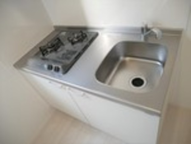 ��ʌ��������܎s�k��A�|���P���ڂ̃A�p�[�g�̃L�b�`��