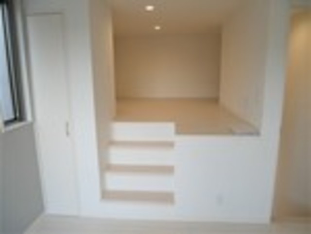 ��ʌ��������܎s�k��A�|���P���ڂ̃A�p�[�g�̂��̑������E�X�y�[�X