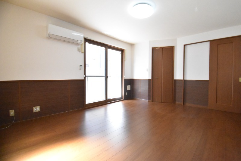 ��ʌ��������܎s�k��{�����S���ڂ̃A�p�[�g�̂��̑������E�X�y�[�X