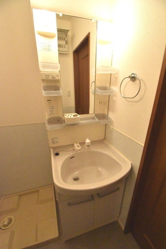 ��ʌ��������܎s�k��{�����S���ڂ̃A�p�[�g�̐��ʏ�