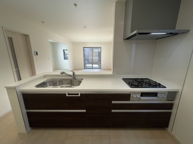 ��ʌ������s���c�̈�ˌ��ẴL�b�`��