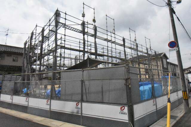 ��ʌ��������܎s������x�蒬�̃A�p�[�g�̃G���g�����X