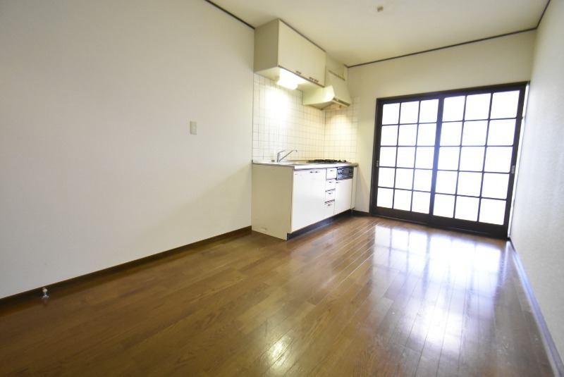 ��ʌ��@�c�s��O���P���ڂ̃A�p�[�g�̋��ԁE���r���O