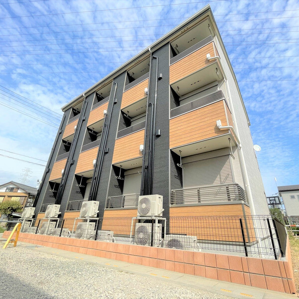 ��ʌ�����s�厚���̃A�p�[�g�̌����O��