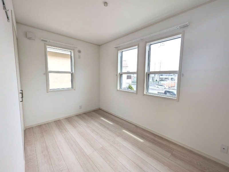 ��ʌ�����s�厚�����̈�ˌ��Ă̎q������