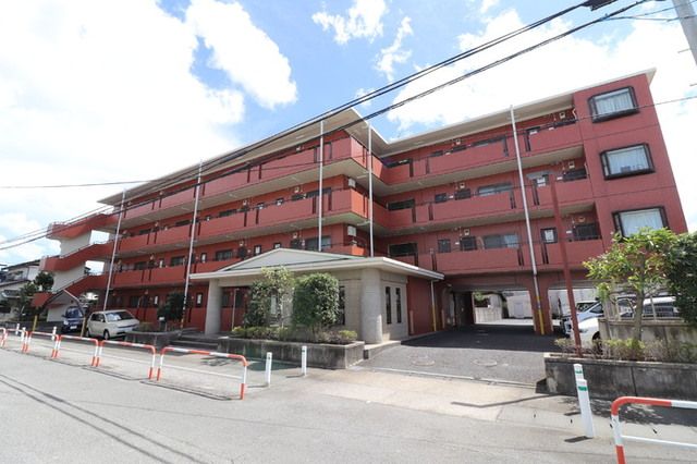 ��ʌ��������܎s�����J�S����4-3�̃}���V�����̌����O��