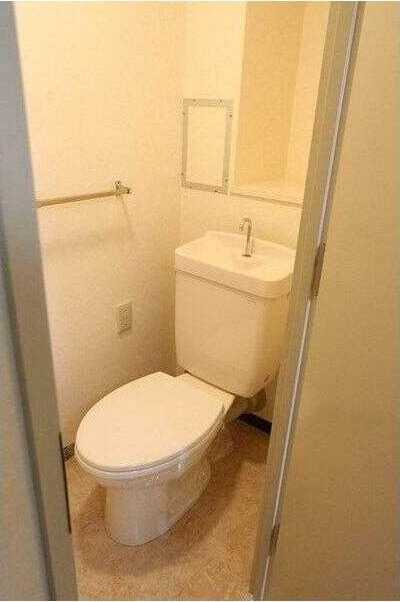 ��ʌ��������܎s���撆���P���ڂ̃}���V�����̃g�C��