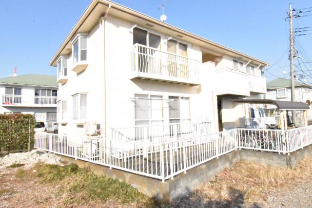 ��ʌ������s�ٓV�T���ڂ̃A�p�[�g�̌����O��