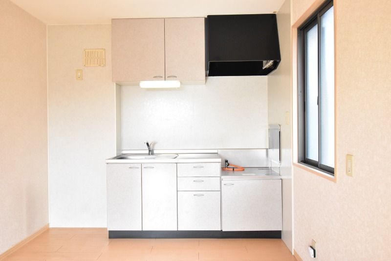 ��ʌ�����s������U���ڂ̃A�p�[�g�̃L�b�`��