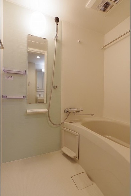 ��ʌ��������܎s��{�扺���Q���ڂ̃}���V�����̃o�X