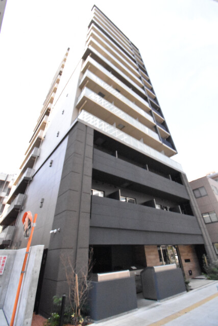 ��ʌ��������܎s��{�扺���Q���ڂ̃}���V�����̌����O��