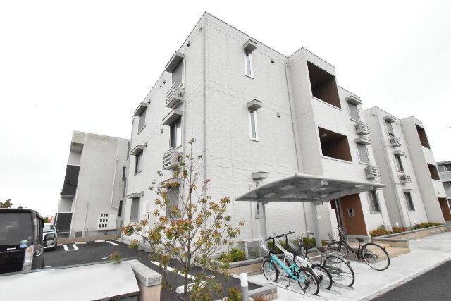 ��ʌ��z�J�s���C�N�^�E���U����21-12�̃A�p�[�g�̌����O��