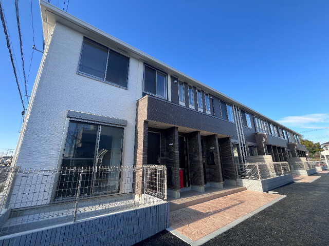 ��ʌ��t�����s�Ԑς̃A�p�[�g�̌����O��