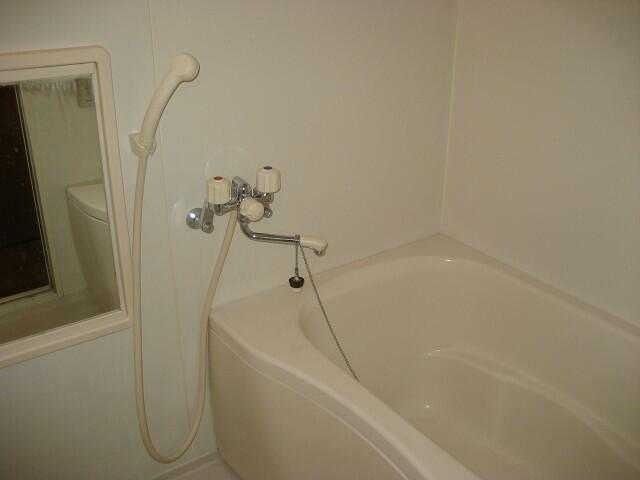 ��ʌ������s�����̃A�p�[�g�̃o�X