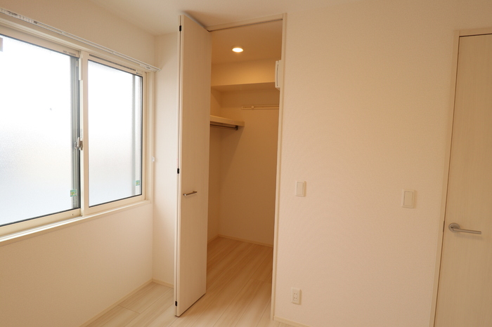 ��ʌ��z�J�s���C�N�^�E���U���ڂ̃A�p�[�g�̎��[