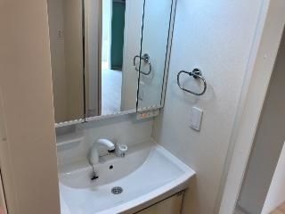 ��ʌ��t�����s�Ԑς̃A�p�[�g�̐��ʏ�