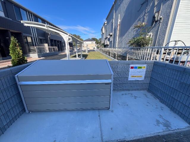 ��ʌ��t�����s�Ԑς̃A�p�[�g�̂��̑�