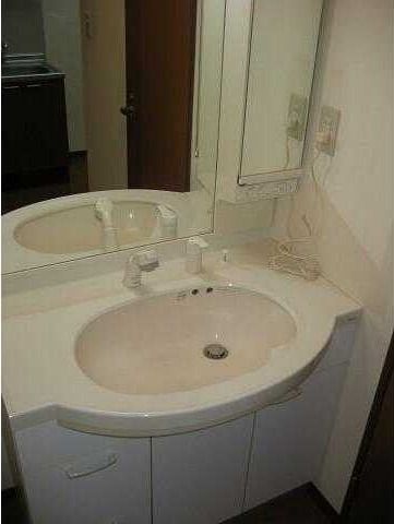 ��ʌ������s�����̃A�p�[�g�̐��ʏ�