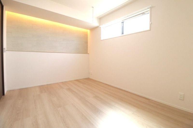 ��ʌ��z�J�s���C�N�^�E���Q���ڂ̃A�p�[�g�̂��̑������E�X�y�[�X