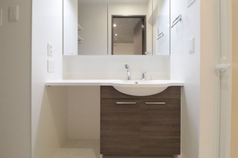 ��ʌ��z�J�s���C�N�^�E���Q���ڂ̃A�p�[�g�̐��ʏ�