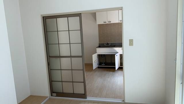 ��ʌ��������܎s�������J�S���ڂ̃A�p�[�g�̋��ԁE���r���O