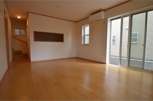 ��ʌ��z�J�s���z�J�U���ڂ̈�ˌ��Ă̋��ԁE���r���O