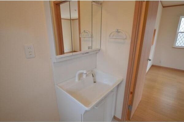 ��ʌ��z�J�s���z�J�U���ڂ̈�ˌ��Ă̐��ʏ�