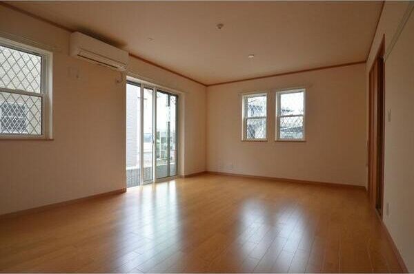 ��ʌ��z�J�s���z�J�U���ڂ̈�ˌ��Ă̂��̑��ݔ�