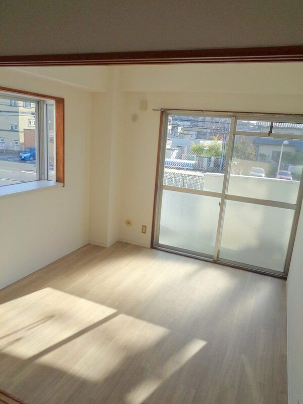 ��ʌ�����s�����J�Β��Q���ڂ̃}���V�����̂��̑������E�X�y�[�X