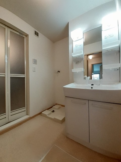 ��ʌ��������܎s������厚�@���̃A�p�[�g�̐��ʏ�