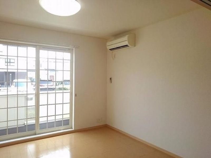 ��ʌ��z�J�s�厚��т̃A�p�[�g�̂��̑������E�X�y�[�X