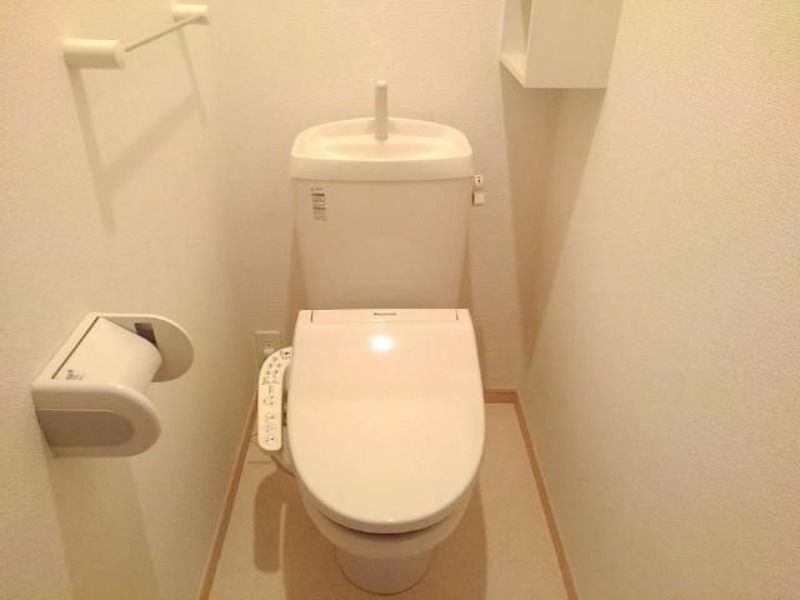 ��ʌ��z�J�s�厚��т̃A�p�[�g�̃g�C��