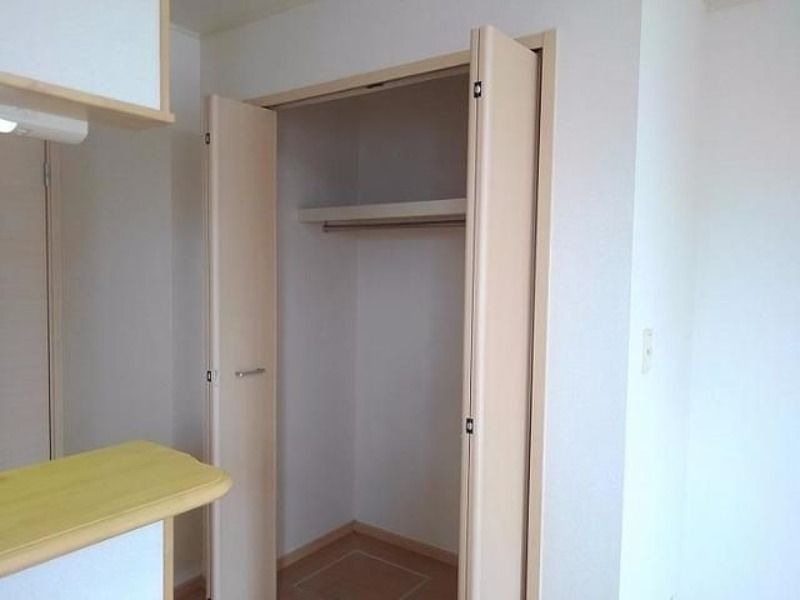 ��ʌ��z�J�s�厚��т̃A�p�[�g�̂��̑�