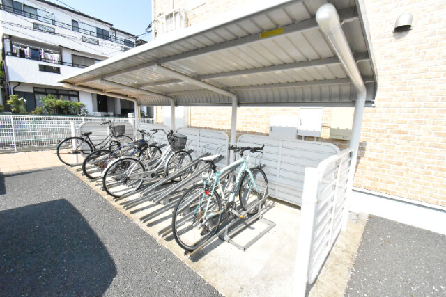 ��ʌ��z�J�s�厚��т̃A�p�[�g�̂��̑�