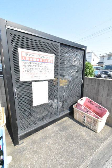 ��ʌ��z�J�s�厚��т̃A�p�[�g�̂��̑�