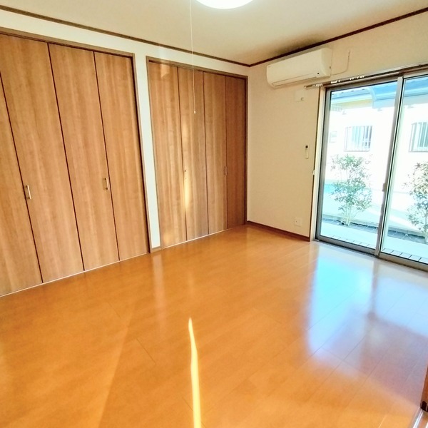 ��ʌ��t�����s���x�̃A�p�[�g�̂��̑������E�X�y�[�X