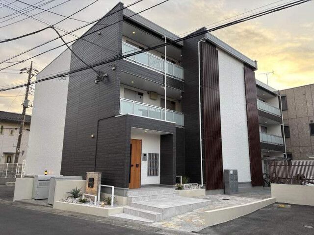 ��ʌ��������܎s���Ȗ{�S����13-8�̃}���V�����̌����O��