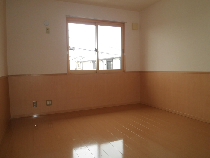 ��ʌ��������܎s�k����i���Q���ڂ̃e���X�n�E�X�̂��̑������E�X�y�[�X