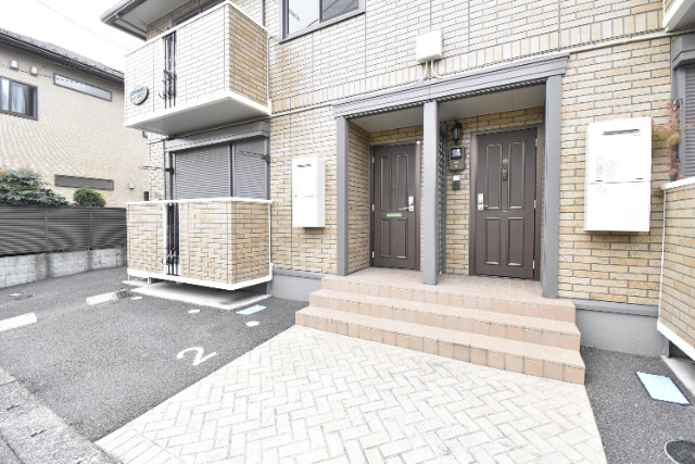 ��ʌ��������܎s�k����i���Q���ڂ̃e���X�n�E�X�̃G���g�����X