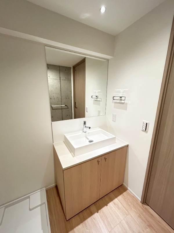 ��ʌ��������܎s��{��㏬���̃}���V�����̐��ʏ�